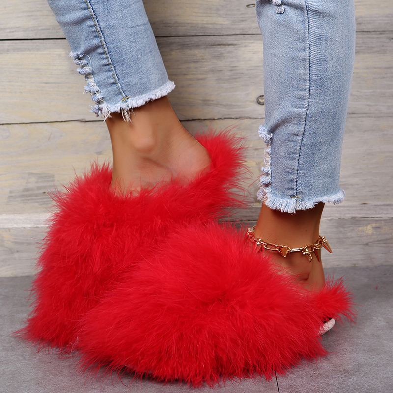 Women Luxury Fur Slippers 2025 - огляд і ціна Women Fashion Trend 2025