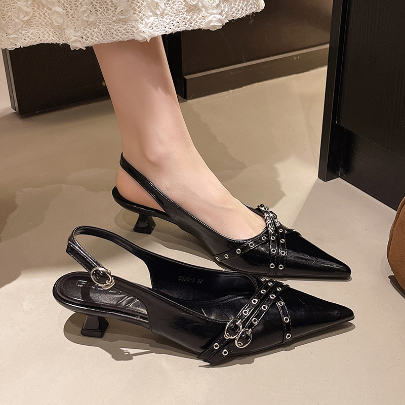 2025 New Women Pointed Toe San - огляд і ціна Women Fashion Trend 2025