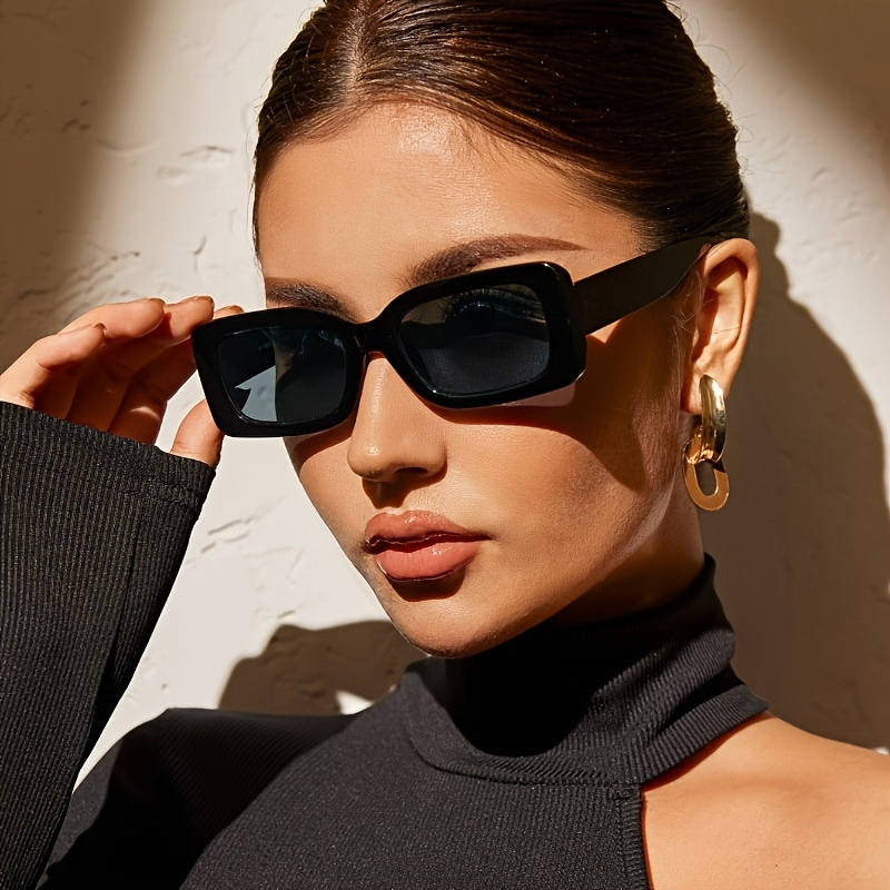 Glossy Black Chunky Rectangle  - огляд і ціна Women'S Fashion In The 90S
